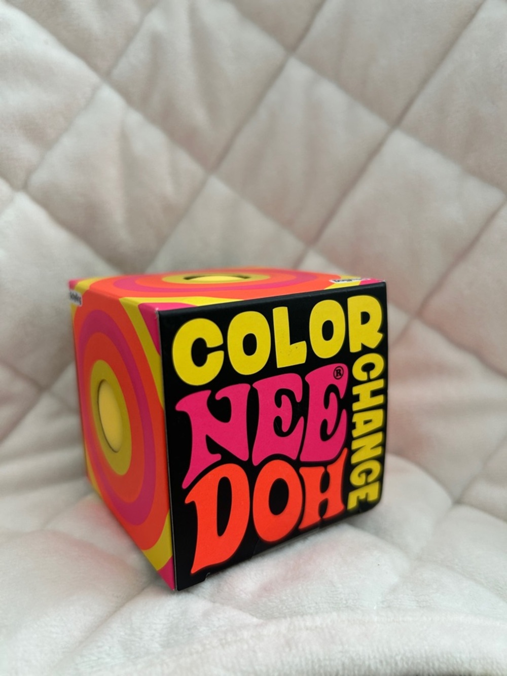 Color NEE DOH Color Change Toy Cube - Bright yellow